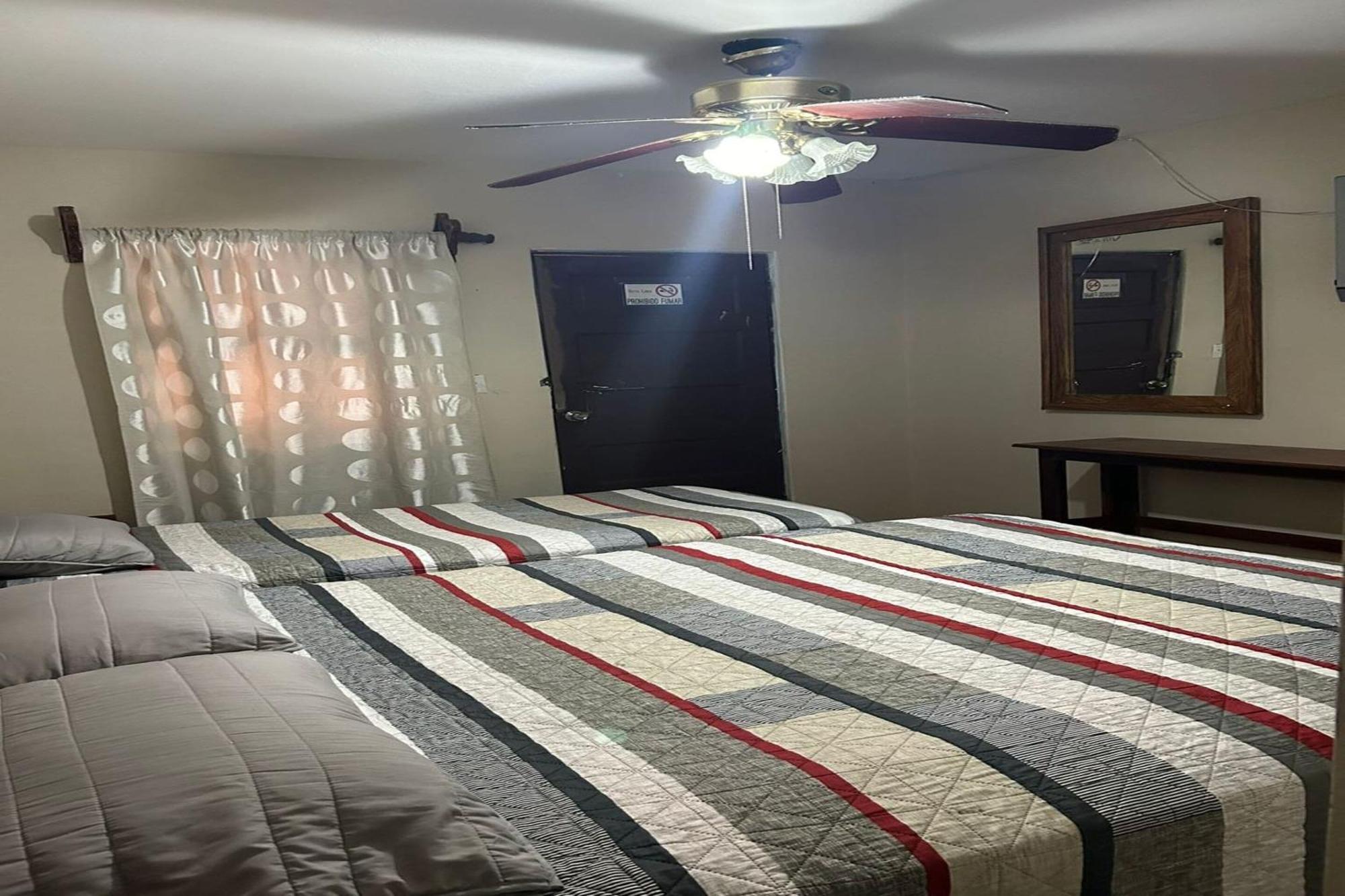 Oyo Hotel Linda Tijuana Eksteriør billede